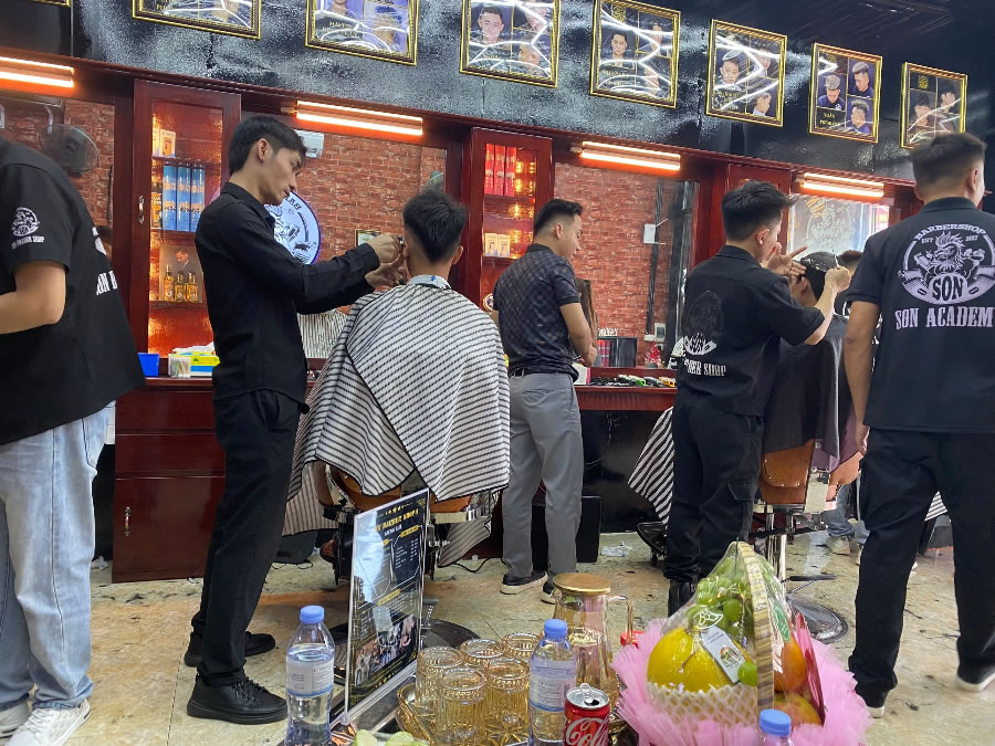 Sơn Barber Shop cắt tóc Nam